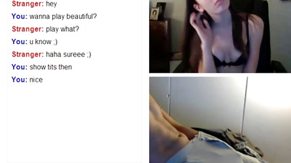 Авах хөлрөх нь залуу, эвэртэй тахиа slut нь түүний орондоо
